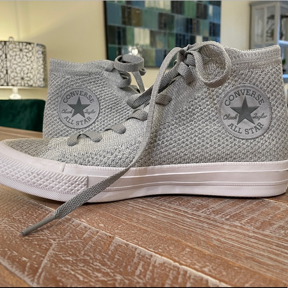 Chuck Taylor Converse - Picture 8 of 14